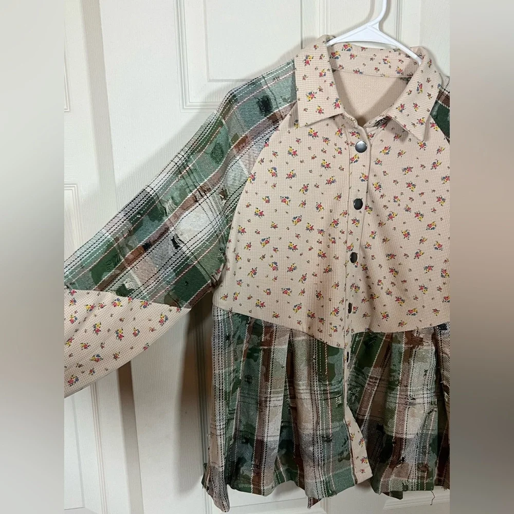 ✨Boho Patchwork Babydoll Top Floral Plaid Mixed Print Button Front - Picture 5 of 6